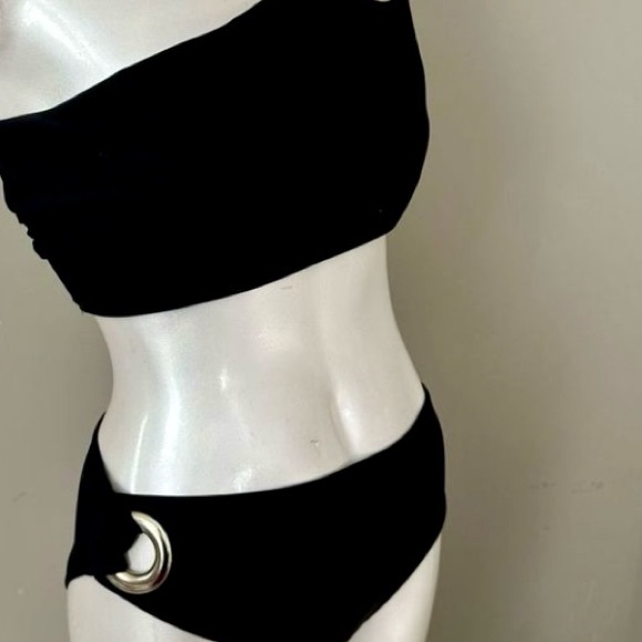 Chiara Boni Elegant Black Swimwear - Two piece - Picture 7 of 7